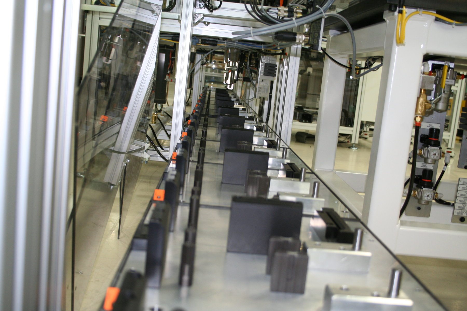 Modular conveyor components, such as Rexroth’s TSplus conveyors, are at the heart of many battery assembly systems, increasing line productivity while reducing the potential for damage to the product.